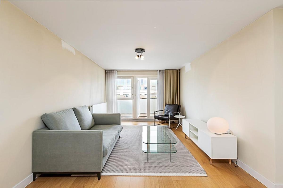 Relay With Balcony * London